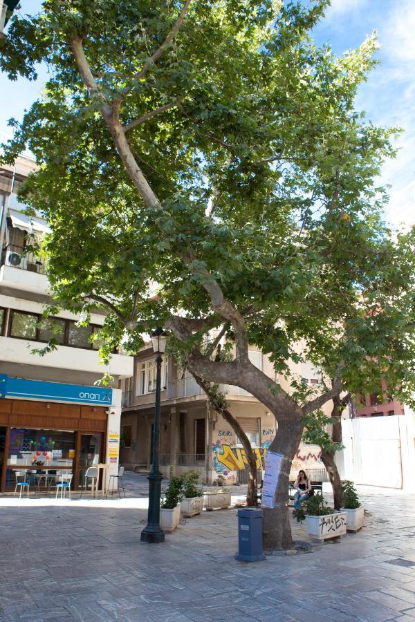 Plato'S Square Apartments Athene Buitenkant foto